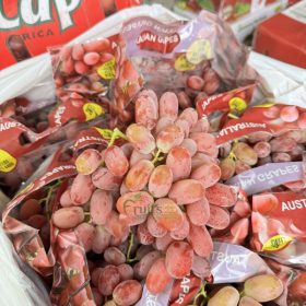 Nho đỏ Crimson - Fruits18.com